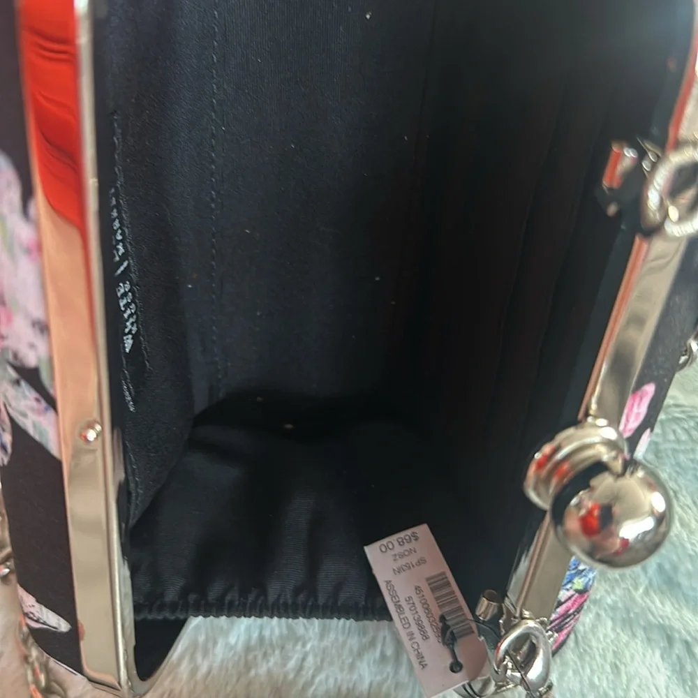 NWT White House Black Market Floral Clutch - Picture 7 of 15